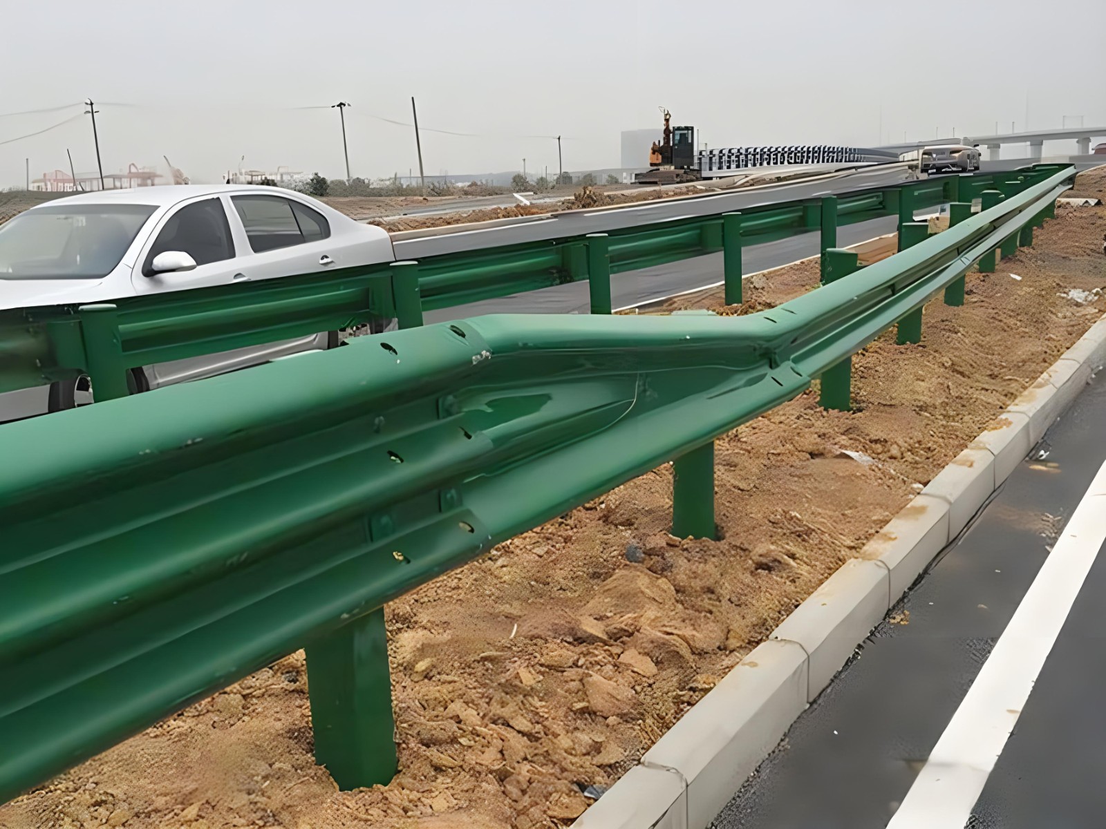 自贡高速波形护栏板日常维护方案确保道路安全新举措